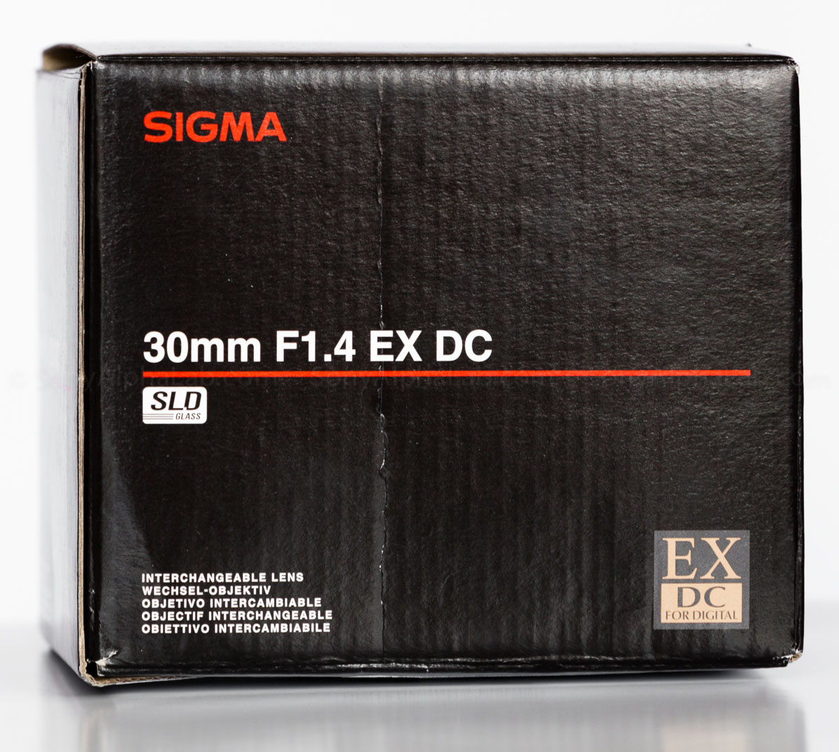 Sigma 30mm f/1.4 EX DC Lens Review