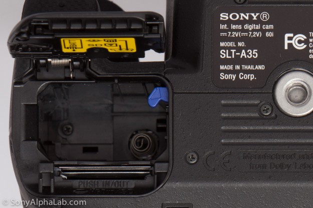 Sony Alpha 35 - Battery annd Memory Card Compartment