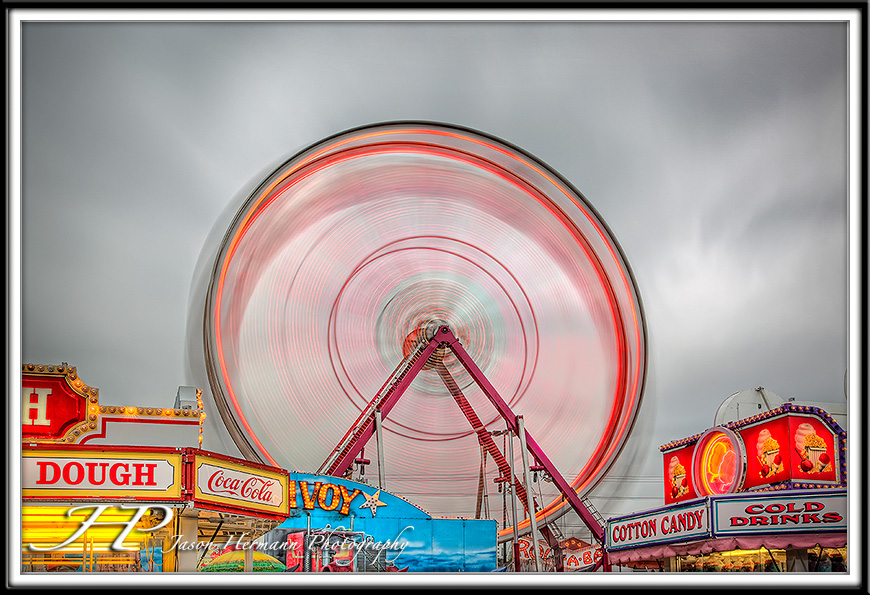 Action - Spinning Ferris Wheel