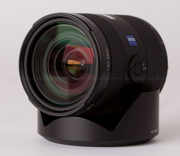 Sony 24-70mm f/2.8 Carl Zeiss Lens