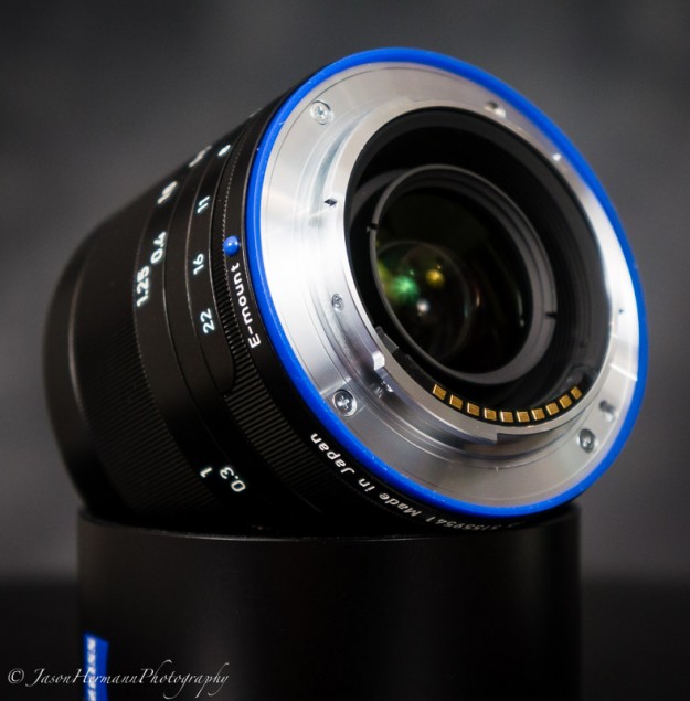 Zeiss Loxia 35mm f/2 Biogon T* Lens review